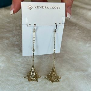 Kendra Scott Diana drop earrings — GOLD